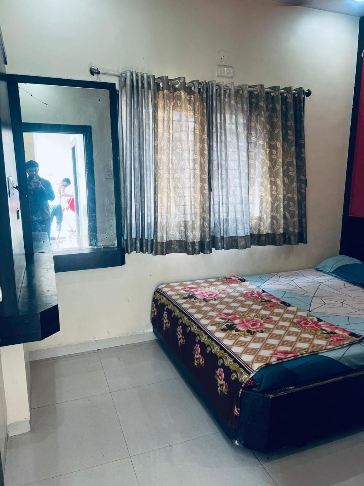 Hotel Sai Vasant Vihar Sirdi Kültér fotó